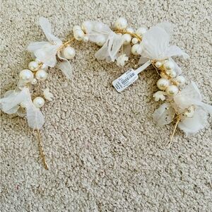 Pearl White and Gold Hair Accessory with Organic Design